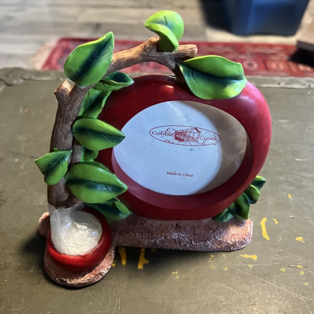 Vintage Ceramic Cobble Creek 6740 Apple Frame T-Lite Holder w Tea Candle